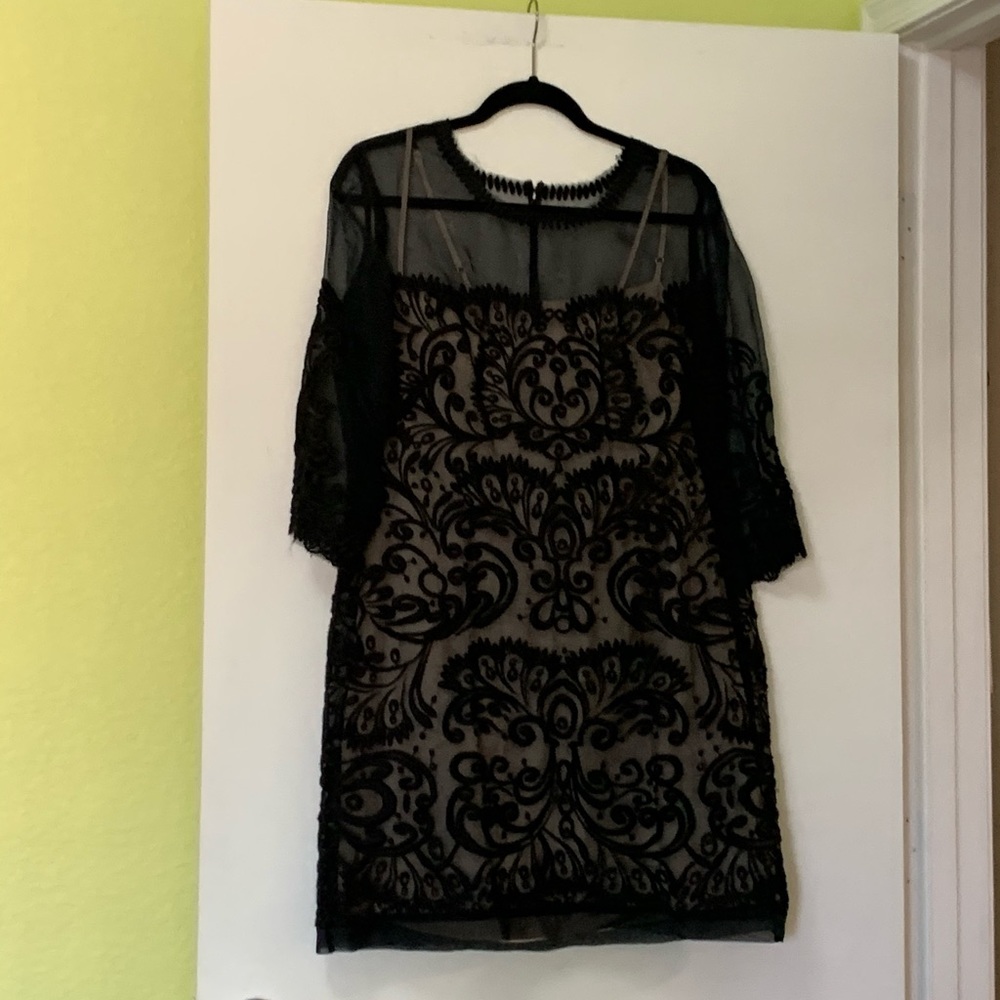 XScape full lace dress just worn one time in excellent condition length 35”